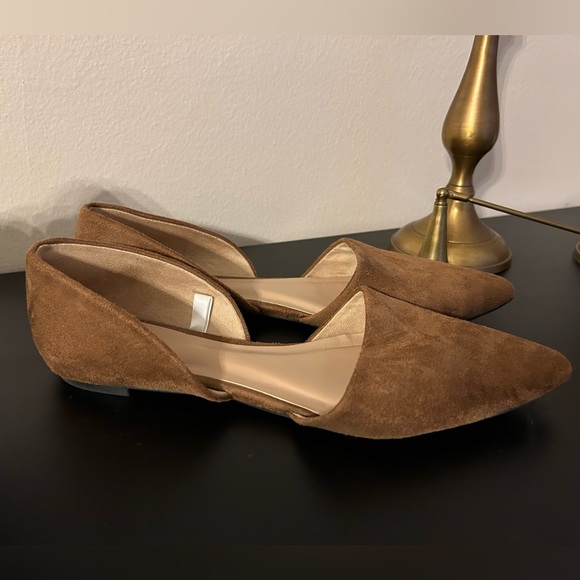 A New Day tan suede flats sz 8.5 - Picture 2 of 3